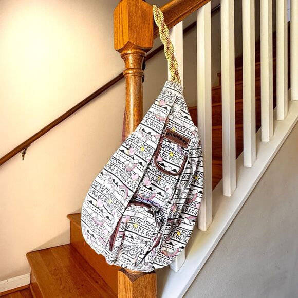 Unionbay Sling Crossbody Backpack Bag Girls Unicorn Rainbow Hearts Stars Canvas - Picture 6 of 16